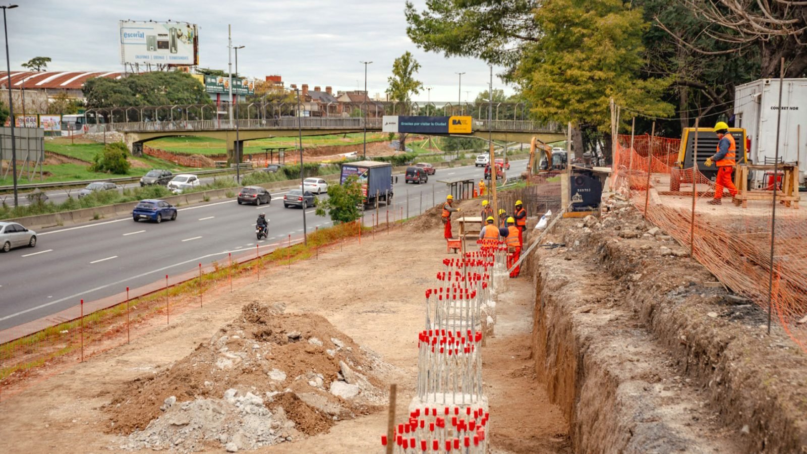 Cortes totales en la autopista Dellepiane y masivos operativos viales en CABA por el Gran Fondo Argentina